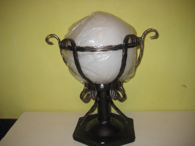 Zahradní kovaná lampa- venkovní Materiál:kov, 